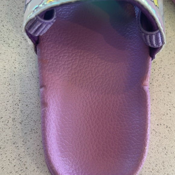 Toddler Unicorn Purple Flip Flops Size 22 - Picture 8 of 8